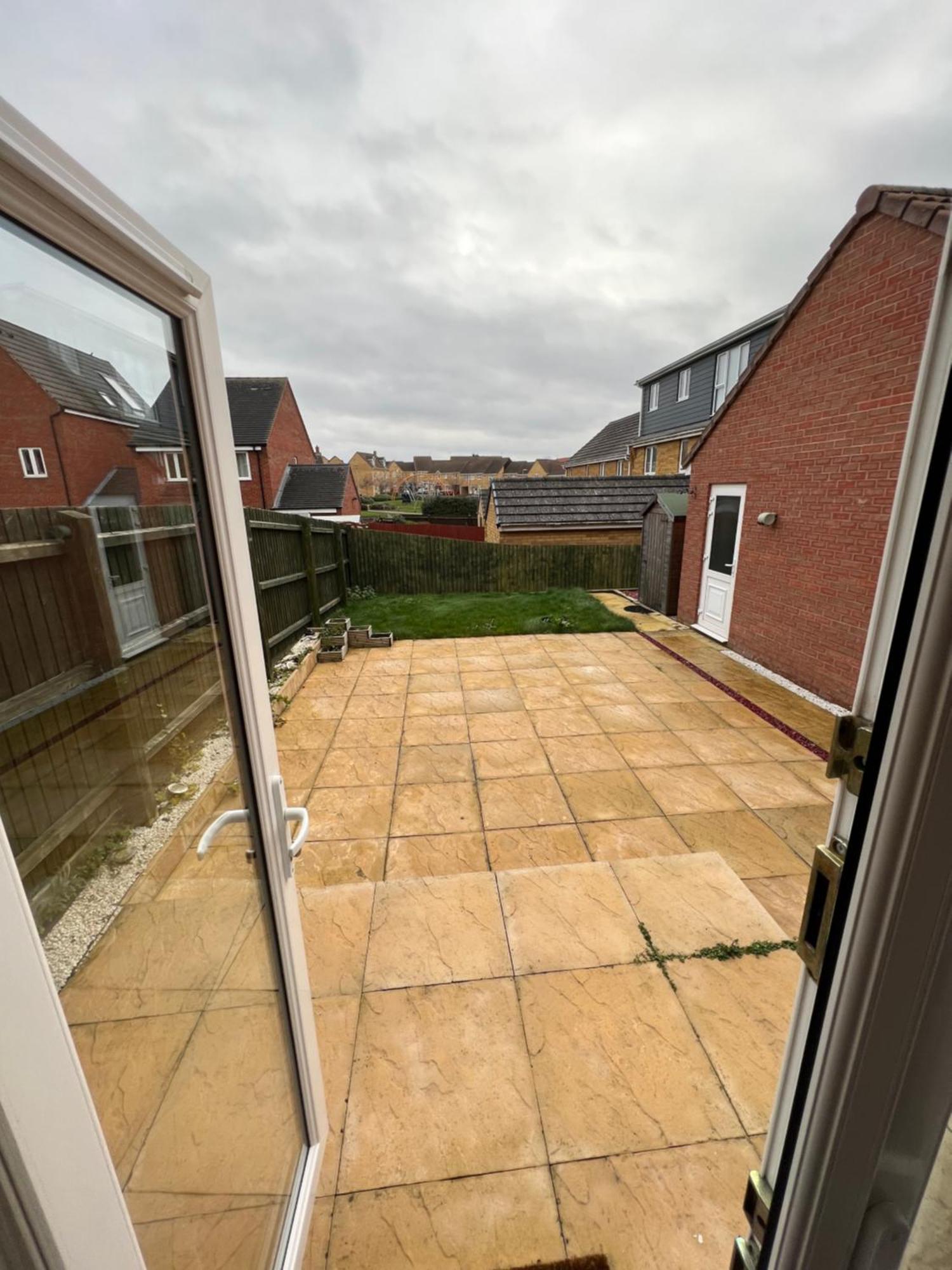 The Belfry 3 Bedrooms 2 Bathrooms Contractors & Family Higham Ferrers Exterior photo